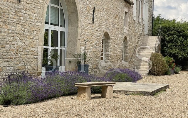 Renovated property, 5 minutes Beaune