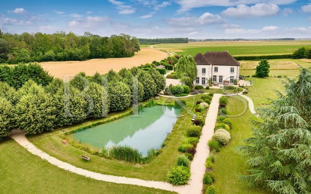 Propriété familiale, grands espaces, proche Beaune