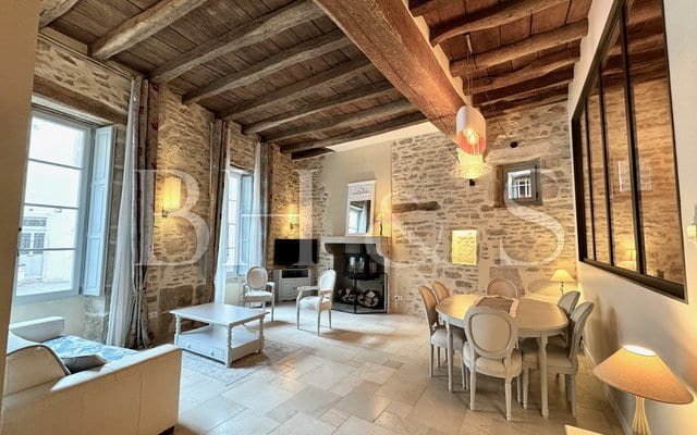 Renovated townhouse - Beaune 