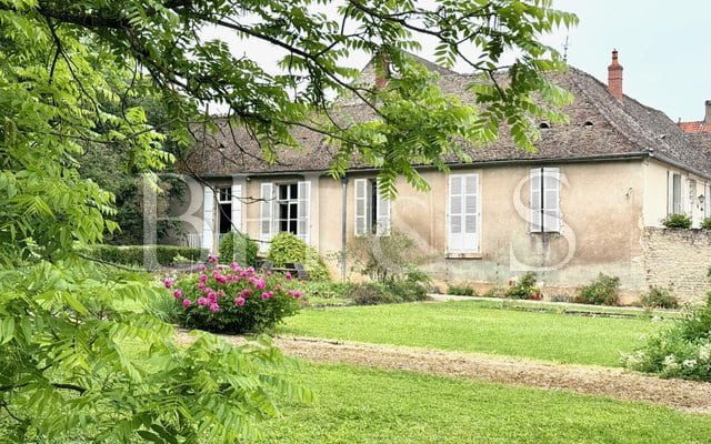 Character property in a wine growing village