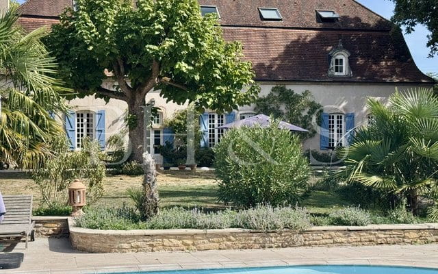Period House - 10 minutes Beaune 
